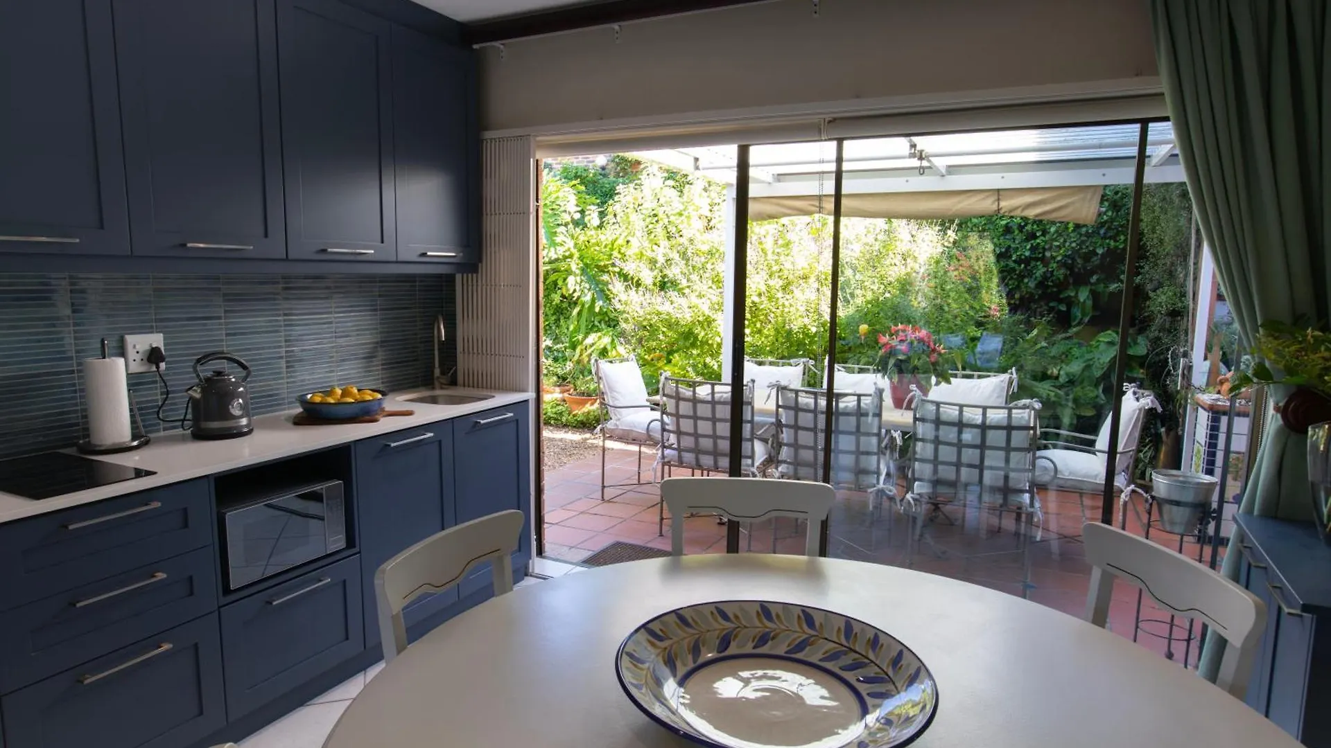 Kaniek - Guest Suite Somerset West Apartment